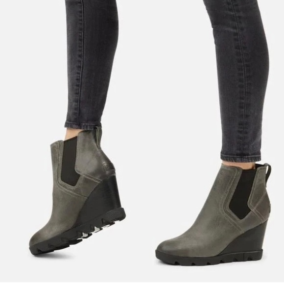 Sorel Joan Uptown Chelsea - Quarry size 8 - Picture 1 of 7